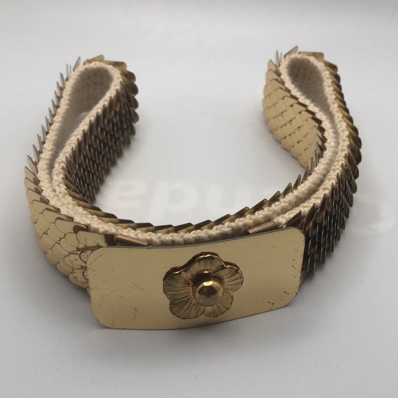 VTG Gold Stretchy Scale Belt Decorated with Flower on the Buckle Size XS/S - Picture 2 of 8
